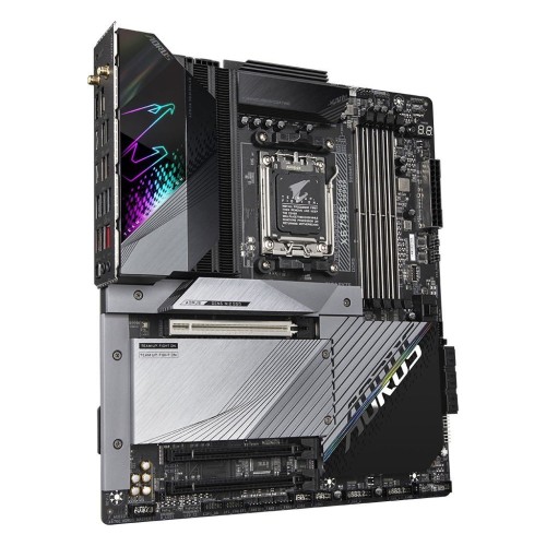 Материнська плата GIGABYTE X670E AORUS MASTER