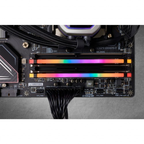 Модуль памяті для компютера DDR4 16GB (2x8GB) 3600 MHz Vengeance RGB PRO Corsair (CMW16GX4M2Z3600C18)