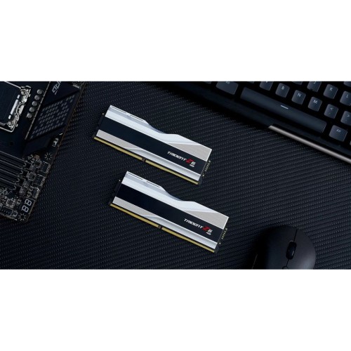Модуль памяті для компютера DDR5 32GB (2x16GB) 6600 Trident Z5 RGB Silver G.Skill (F5-6600J3440G16GX2-TZ5RS)
