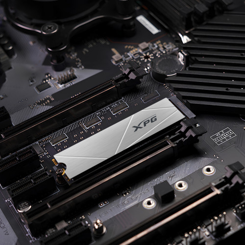 Накопичувач SSD M.2 2280 2TB XPG GAMMIX S60 ADATA (AGAMMIXS60-2T-CS)